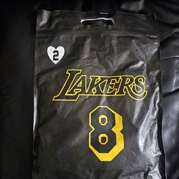 KOBE BRYANT COMMEMORATIVE JERSEY - Picture 1 of 6